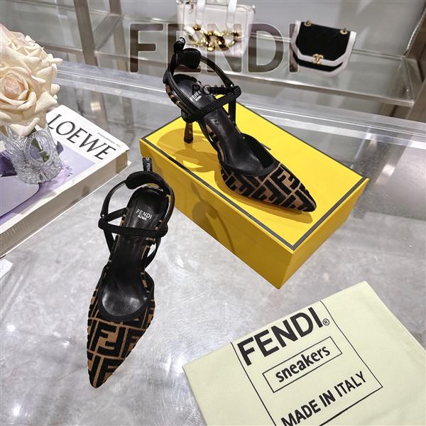 2025112818419623 210